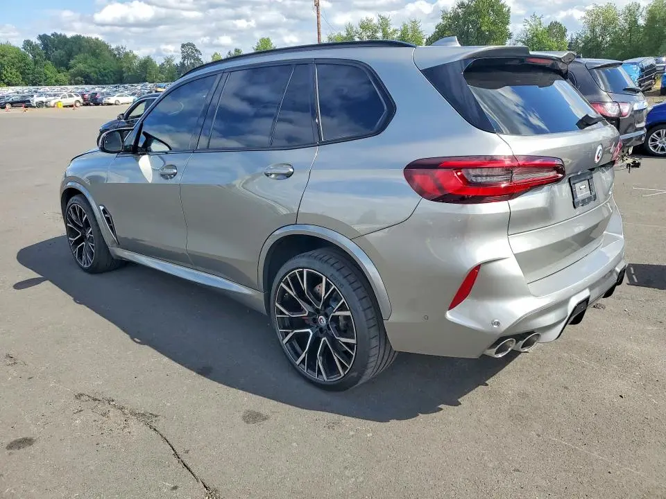 2022 BMW X5 M  