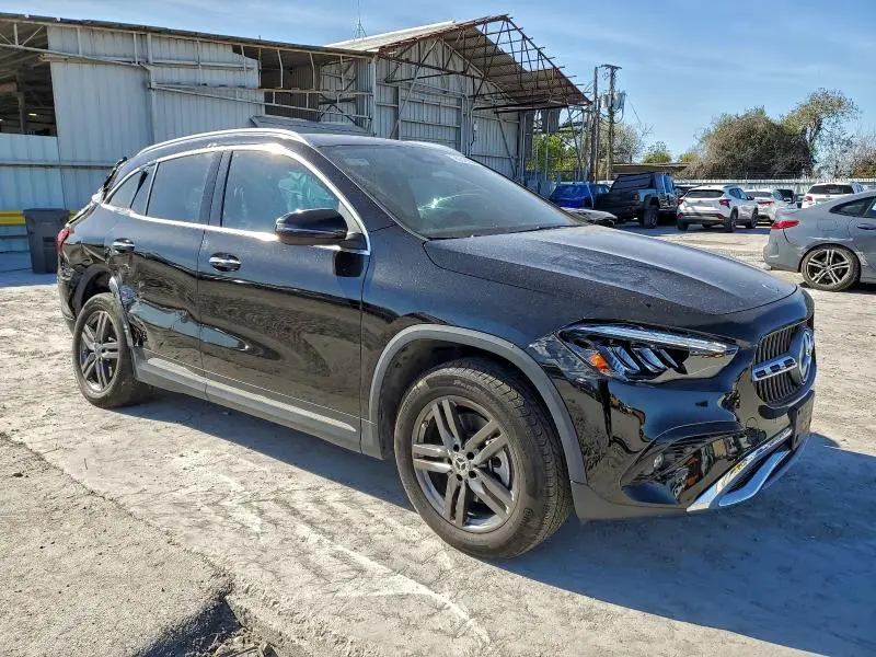 2025 MERCEDES-BENZ GLA 250  