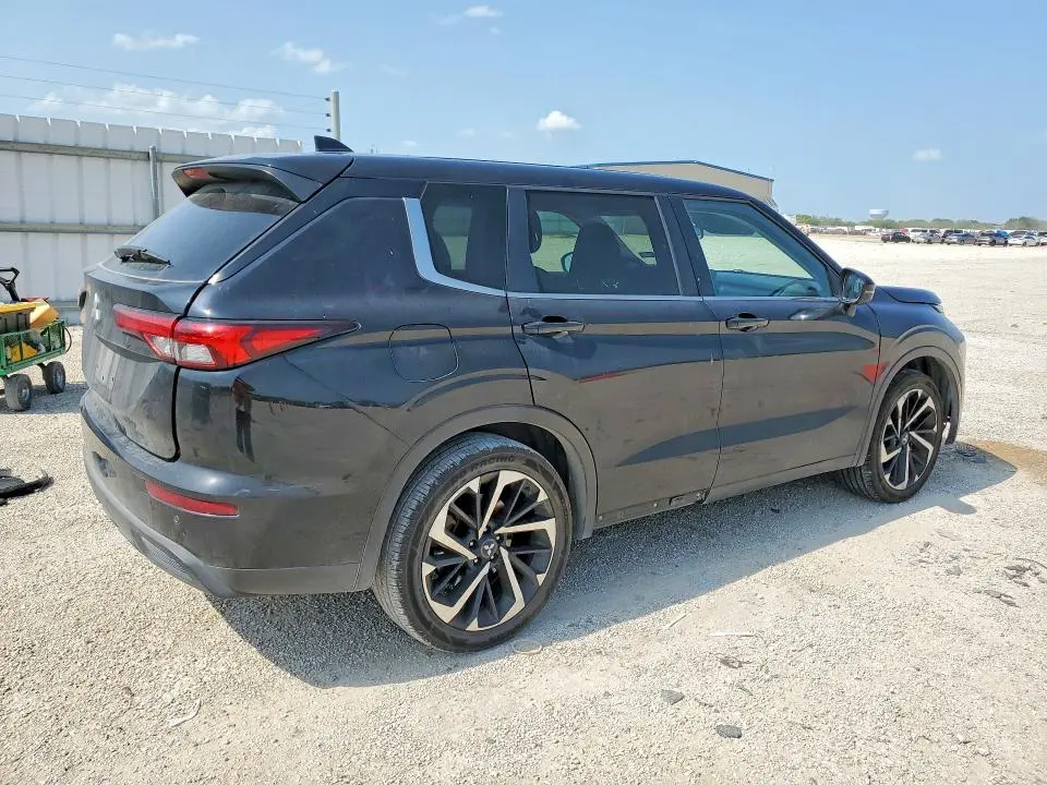 2022 MITSUBISHI OUTLANDER ES  