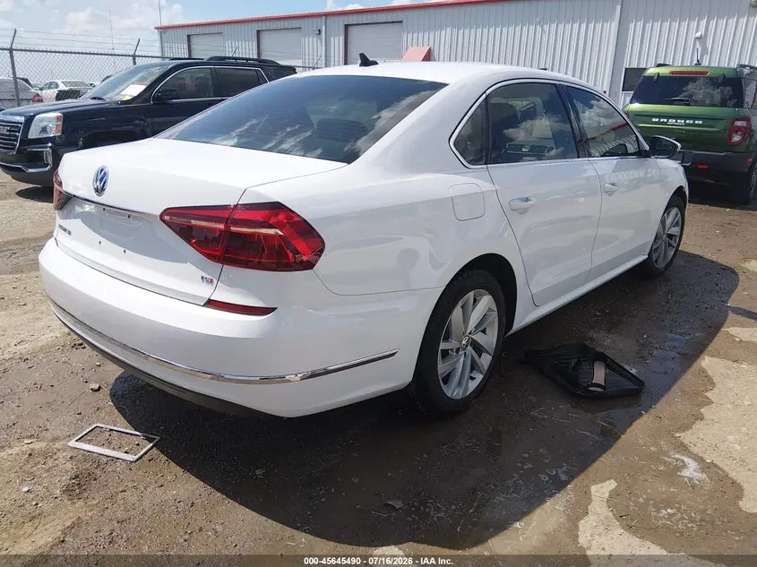 2018 VOLKSWAGEN PASSAT 2.0T SE