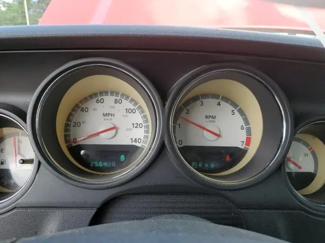 2010 DODGE CHALLENGER SE  