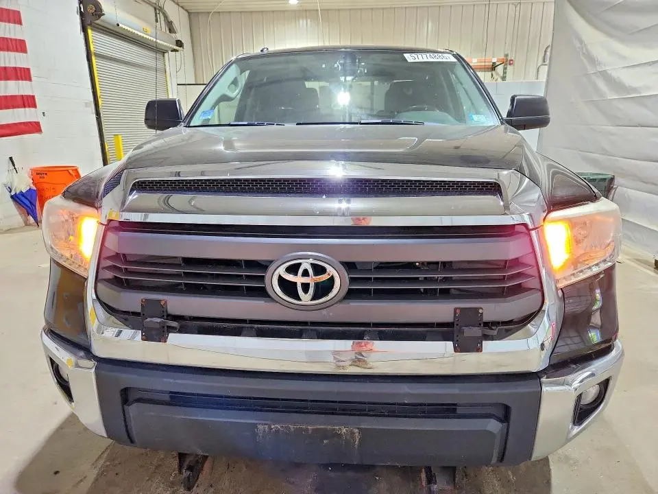 2015 TOYOTA TUNDRA SR5  