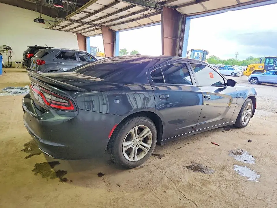 2017 DODGE CHARGER SE  