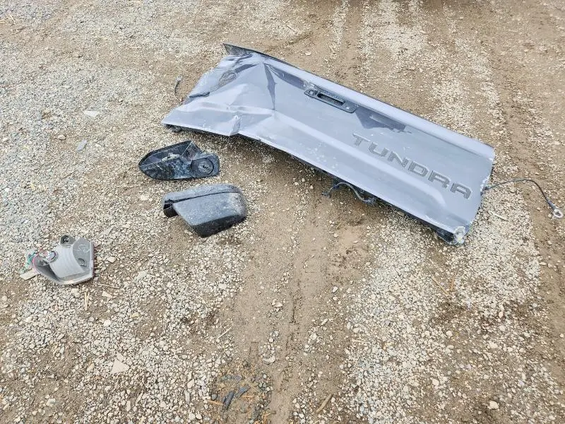 2017 TOYOTA TUNDRA SR5  