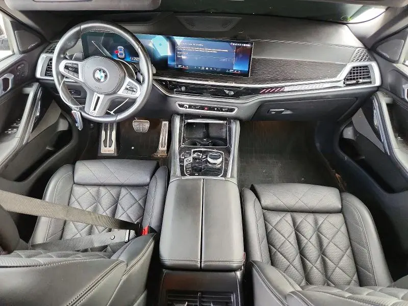 2024 BMW X6 M60I  