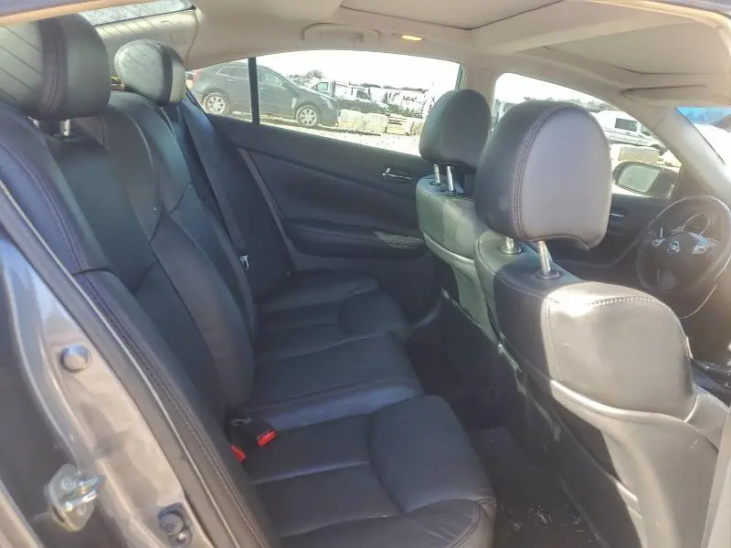 2014 NISSAN MAXIMA S  