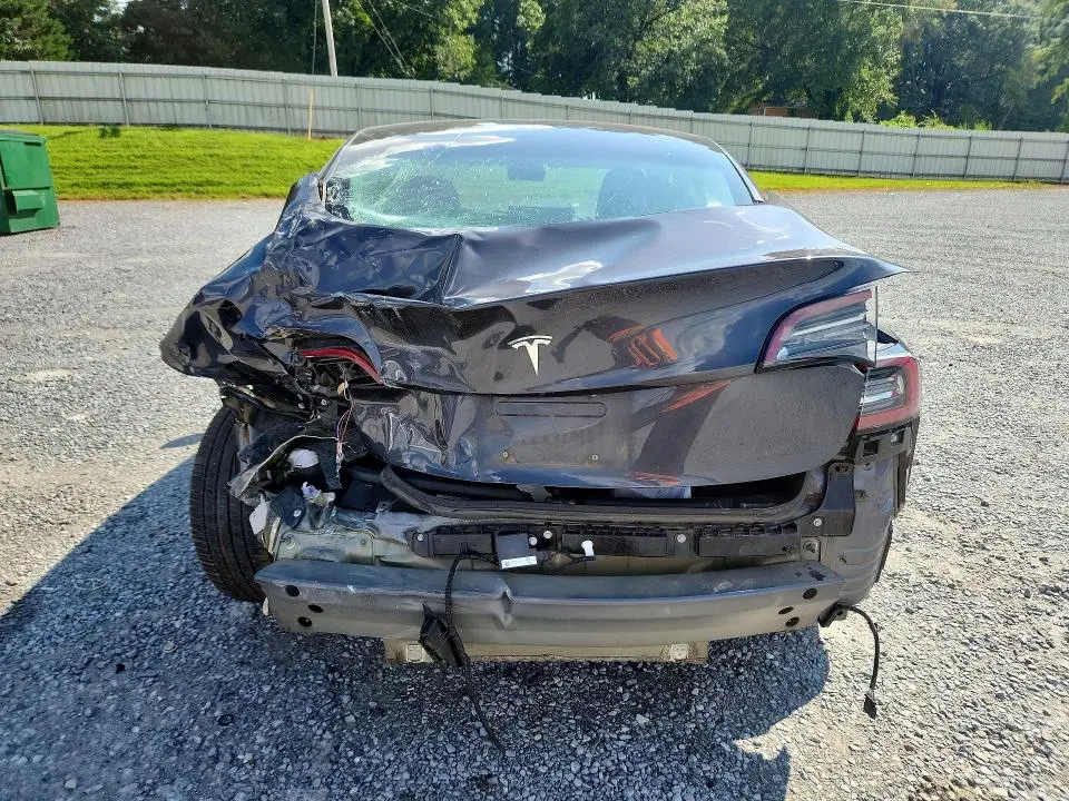 2018 TESLA MODEL 3   