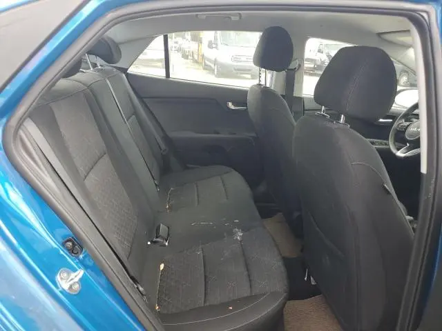 2022 KIA RIO LX  
