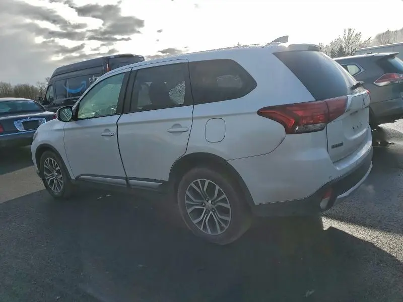 2017 MITSUBISHI OUTLANDER SE  