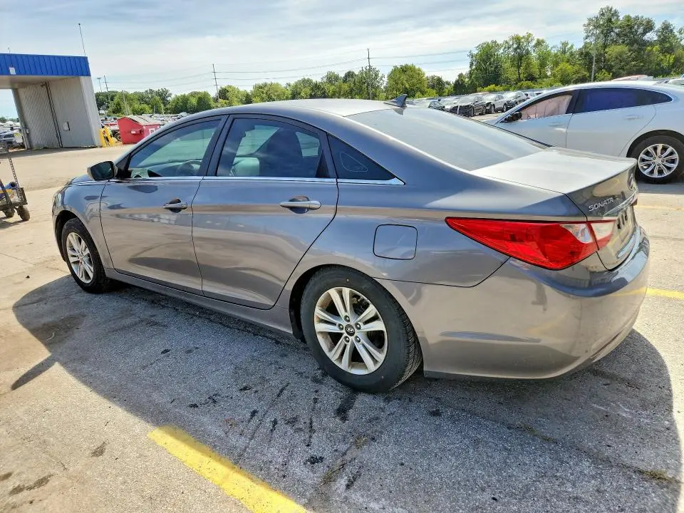 2011 HYUNDAI SONATA GLS  