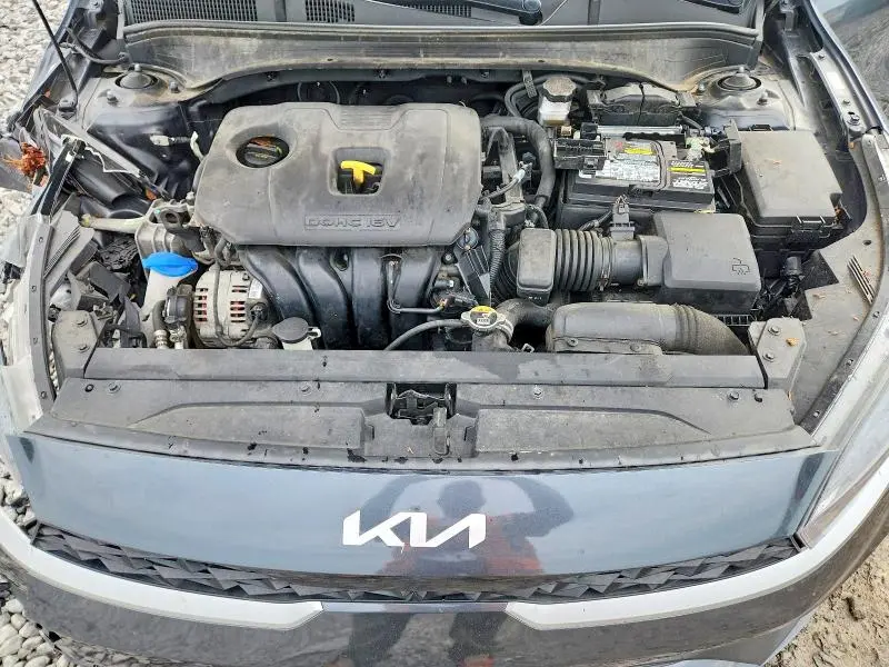 2023 KIA FORTE LXS  