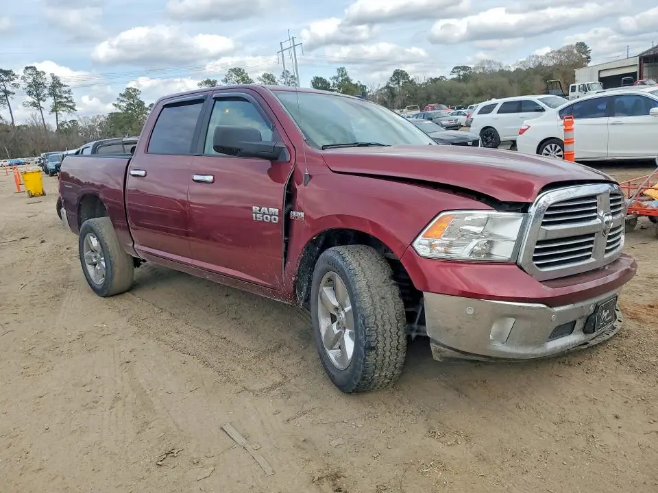 2017 RAM 1500 SLT  