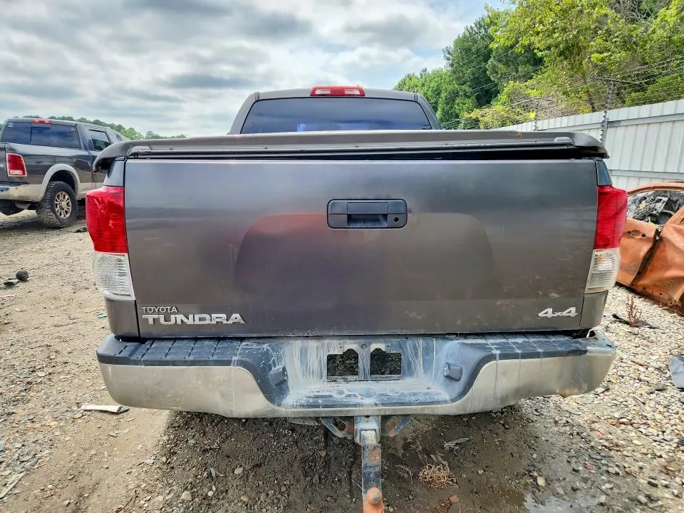 2011 TOYOTA TUNDRA DOUBLE CAB SR5  