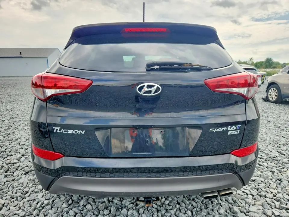 2016 HYUNDAI TUCSON SPORT  