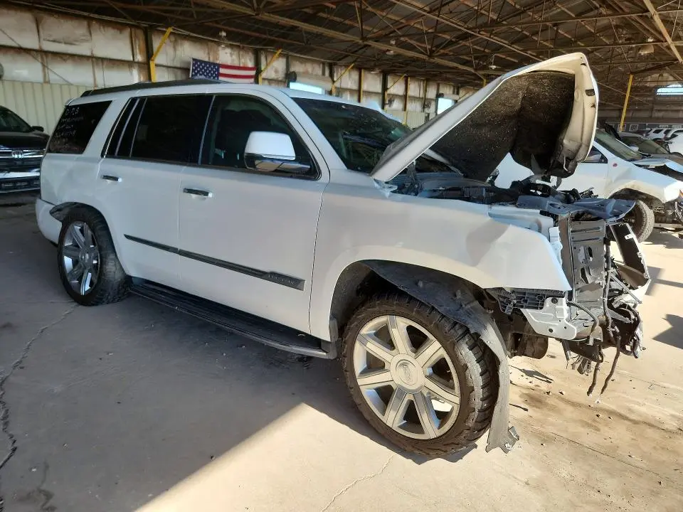 2017 CADILLAC ESCALADE LUXURY  