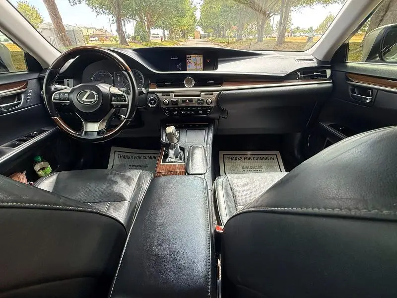 2018 LEXUS ES 300H  