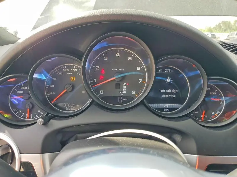 2018 PORSCHE CAYENNE   