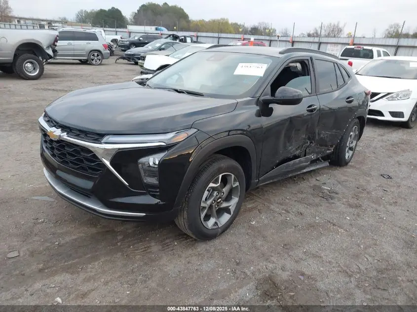 2026 CHEVROLET TRAX FWD LT