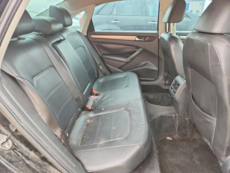 2014 VOLKSWAGEN PASSAT SE  