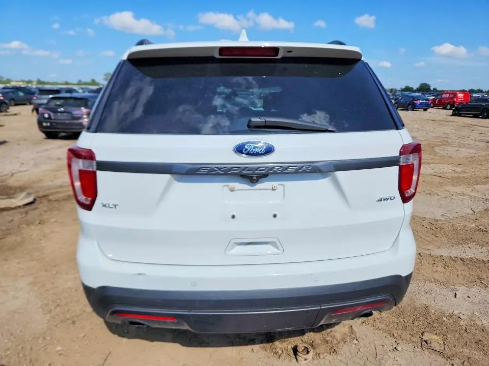 2017 FORD EXPLORER XLT  