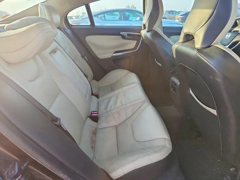 2012 VOLVO S60 T5  