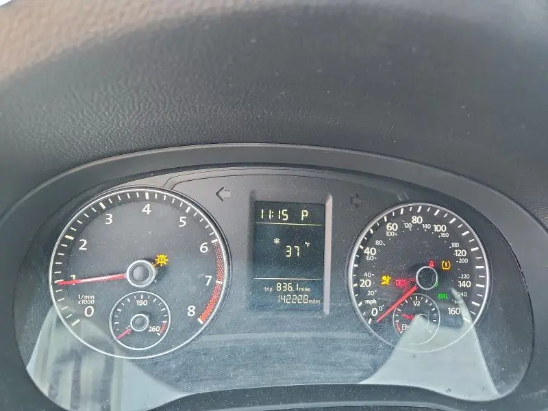 2012 VOLKSWAGEN PASSAT S  