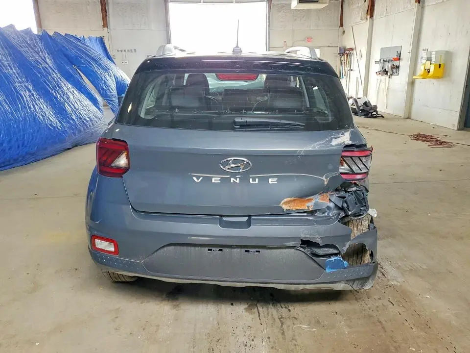 2025 HYUNDAI VENUE LIMITED  