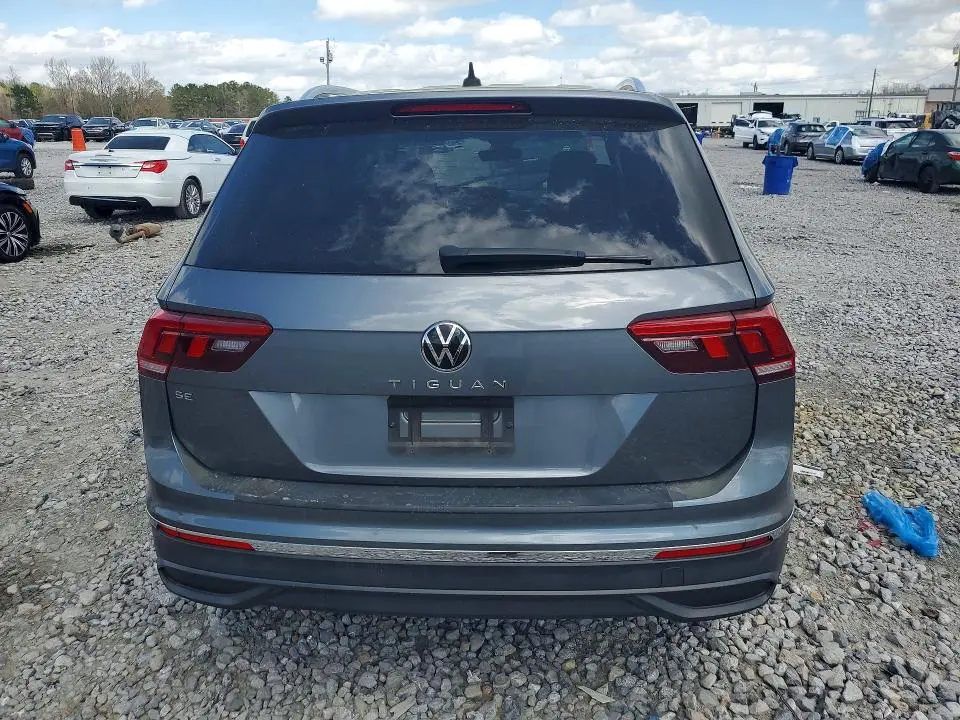2022 VOLKSWAGEN TIGUAN SE  