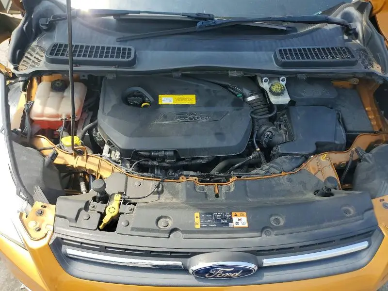 2016 FORD ESCAPE SE  