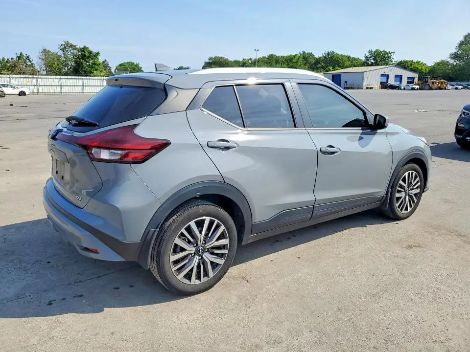 2023 NISSAN KICKS SV  