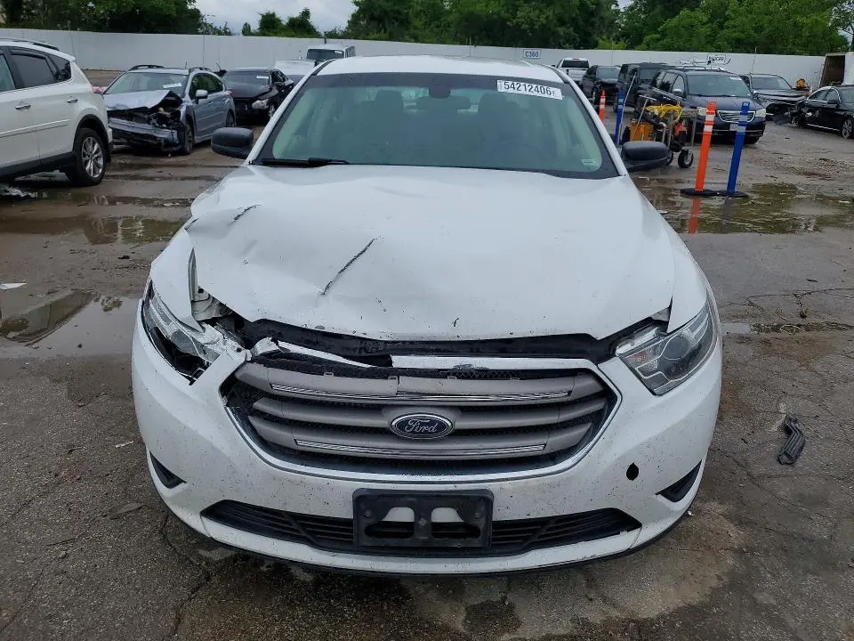 2016 FORD TAURUS SE  