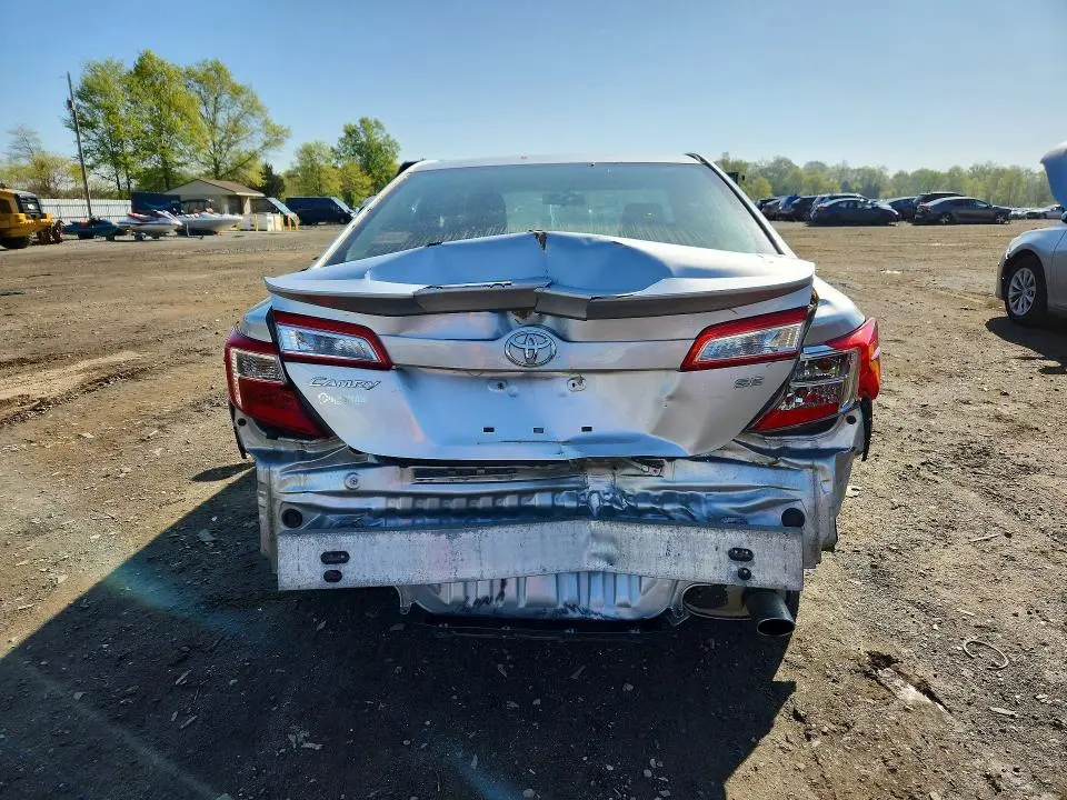 2012 TOYOTA CAMRY SE  