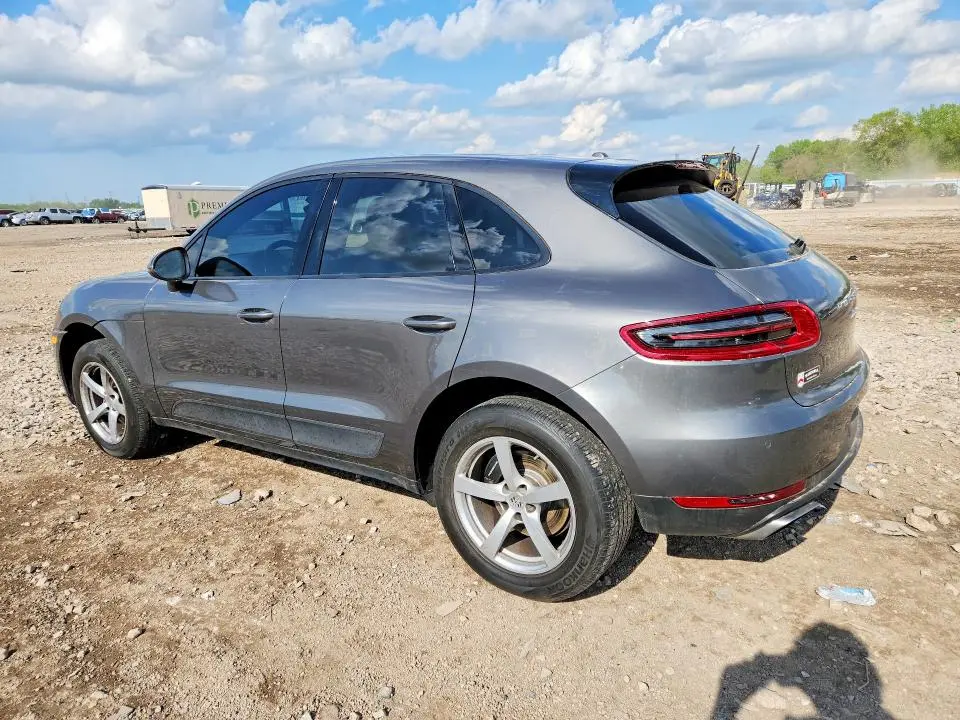 2017 PORSCHE MACAN   