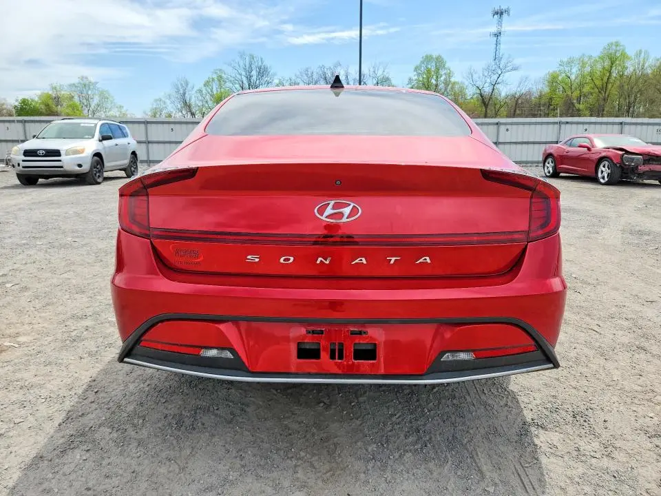2021 HYUNDAI SONATA SE  