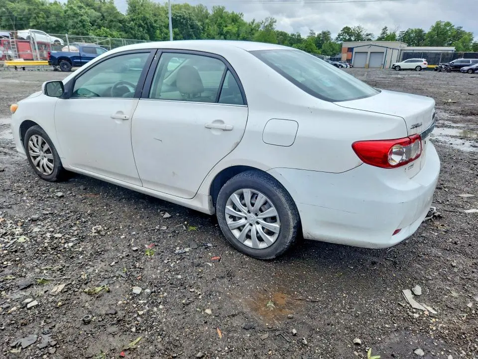 2013 TOYOTA COROLLA LE  