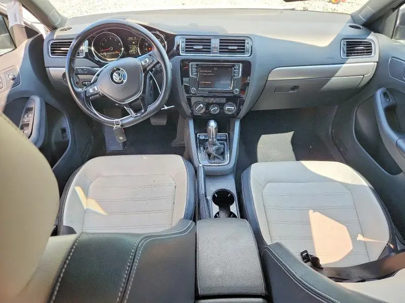 2017 VOLKSWAGEN JETTA SPORT  