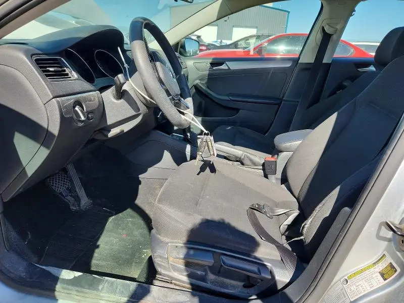 2015 VOLKSWAGEN JETTA SE  