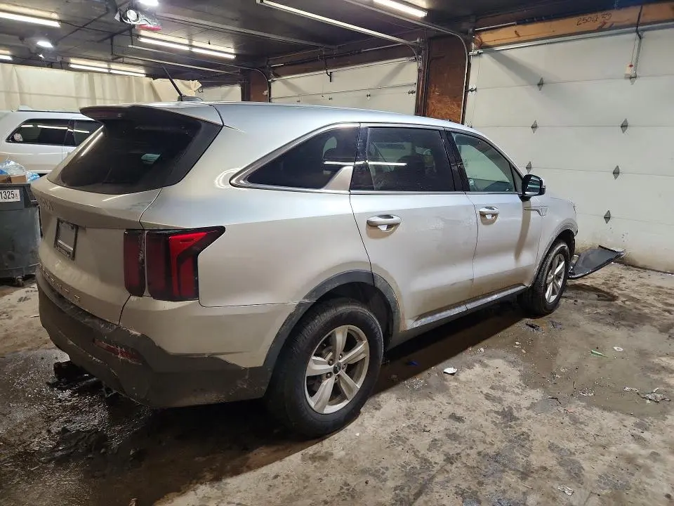 2022 KIA SORENTO LX  