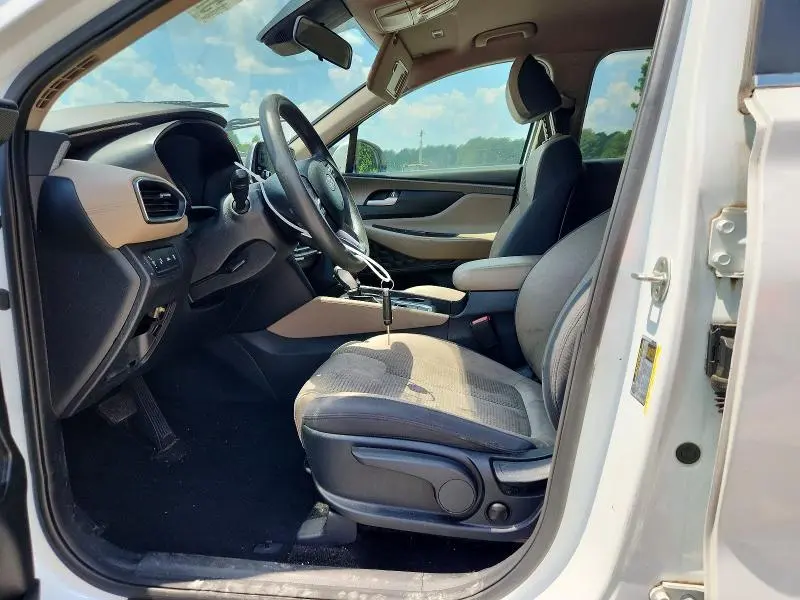 2019 HYUNDAI SANTA FE SE  