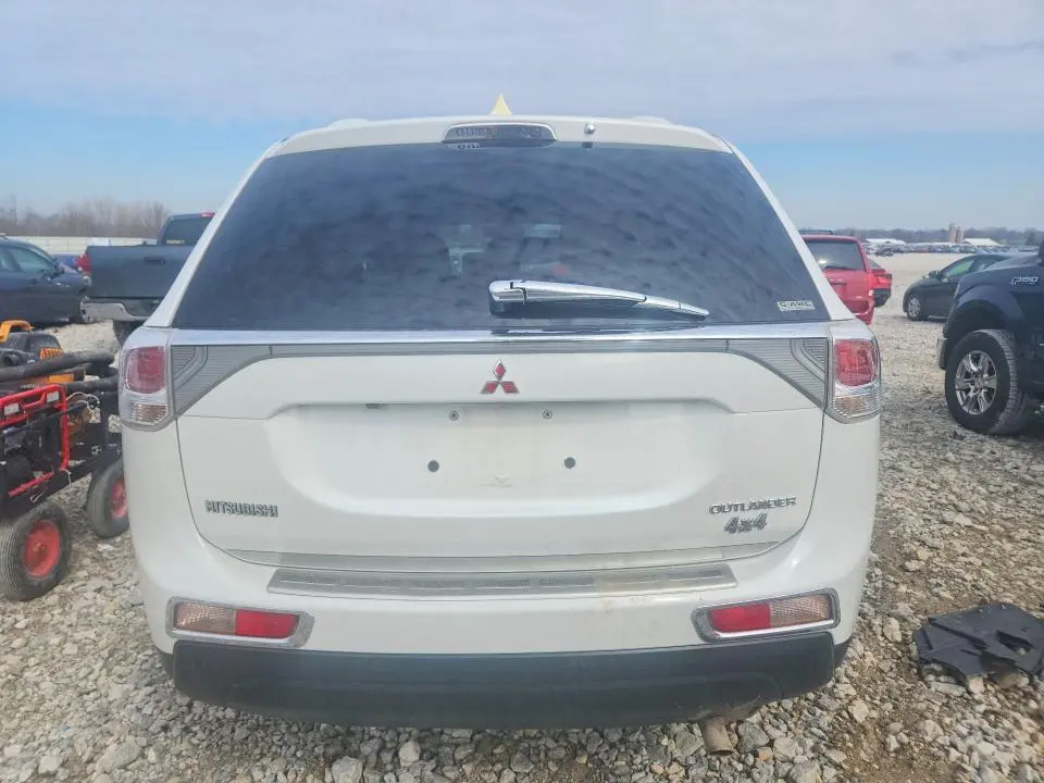 2014 MITSUBISHI OUTLANDER SE  