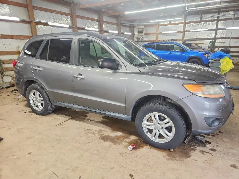 2010 HYUNDAI SANTA FE GLS  