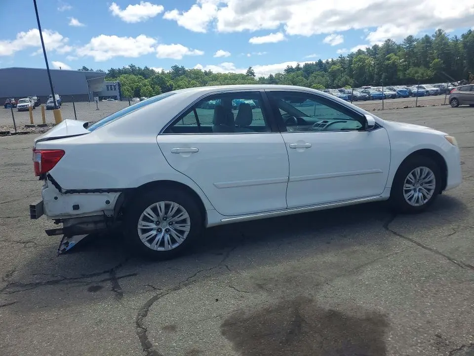 2014 TOYOTA CAMRY LE  