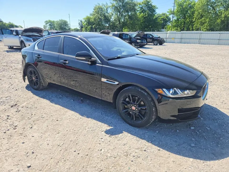 2017 JAGUAR XE PREMIUM  