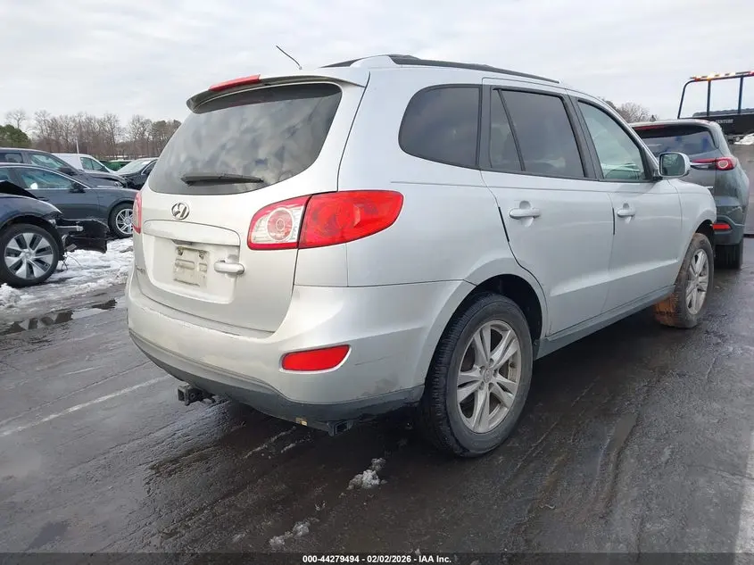 2012 HYUNDAI SANTA FE SE