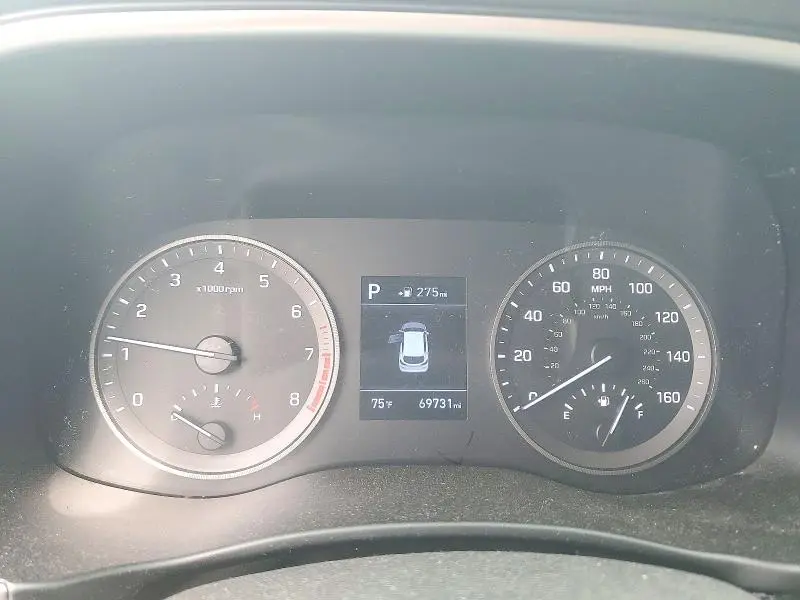 2019 HYUNDAI TUCSON SE  