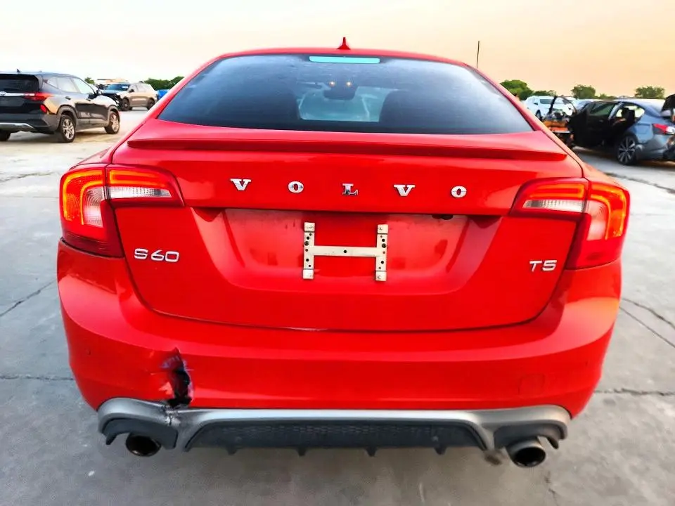 2016 VOLVO S60 R DESIGN  