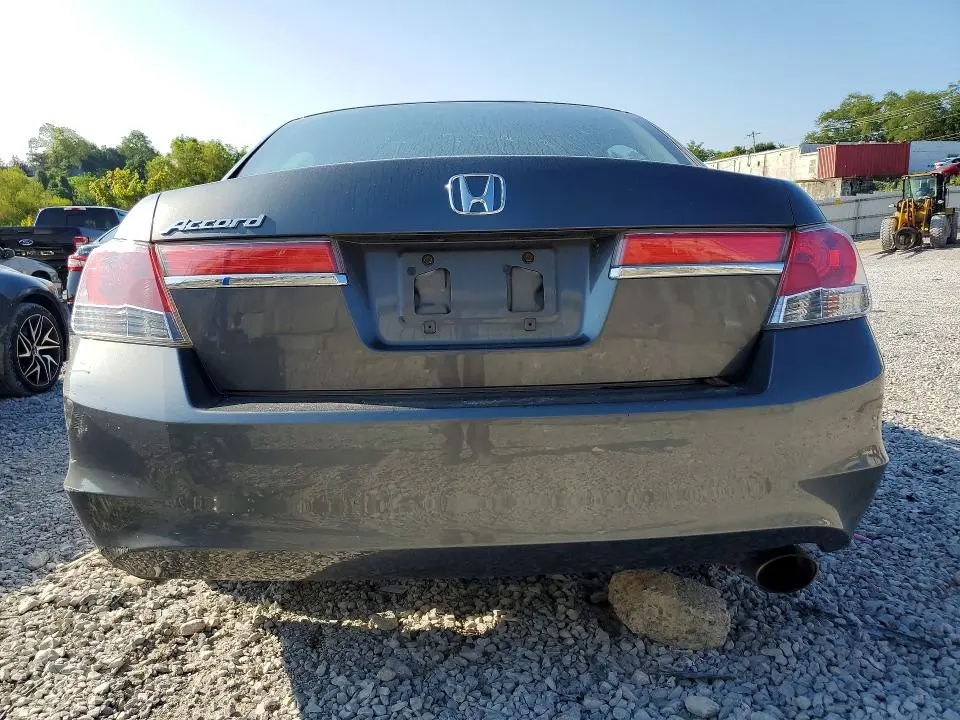 2011 HONDA ACCORD LX  