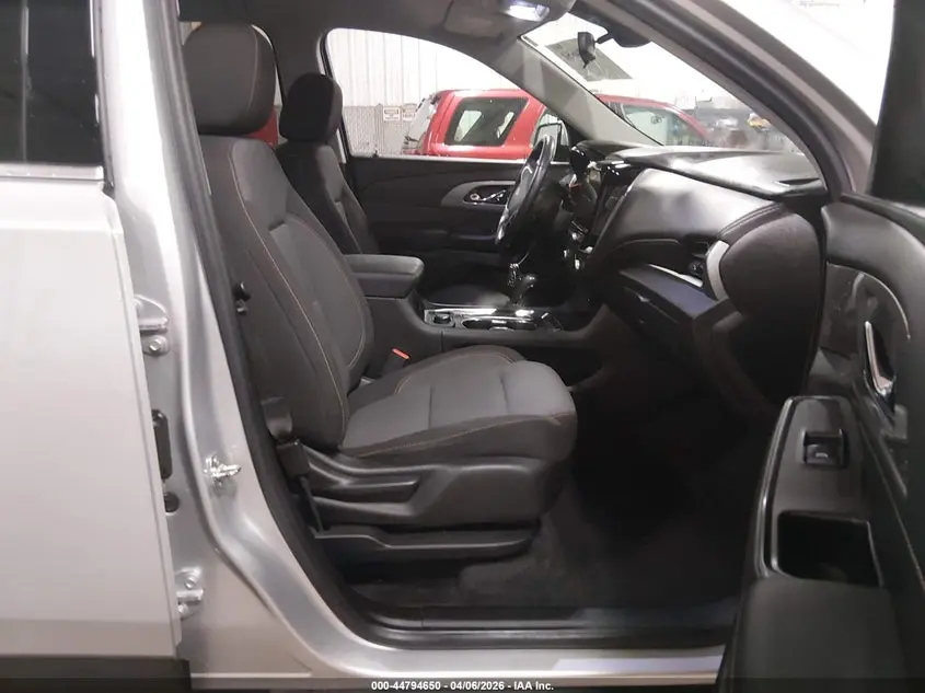 2020 CHEVROLET TRAVERSE AWD LT CLOTH