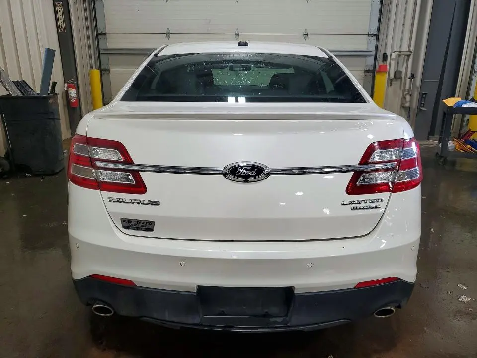 2015 FORD TAURUS LIMITED  