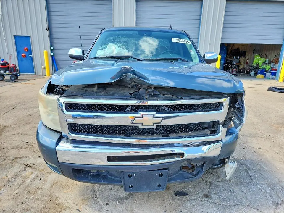 2011 CHEVROLET SILVERADO C1500 LT  